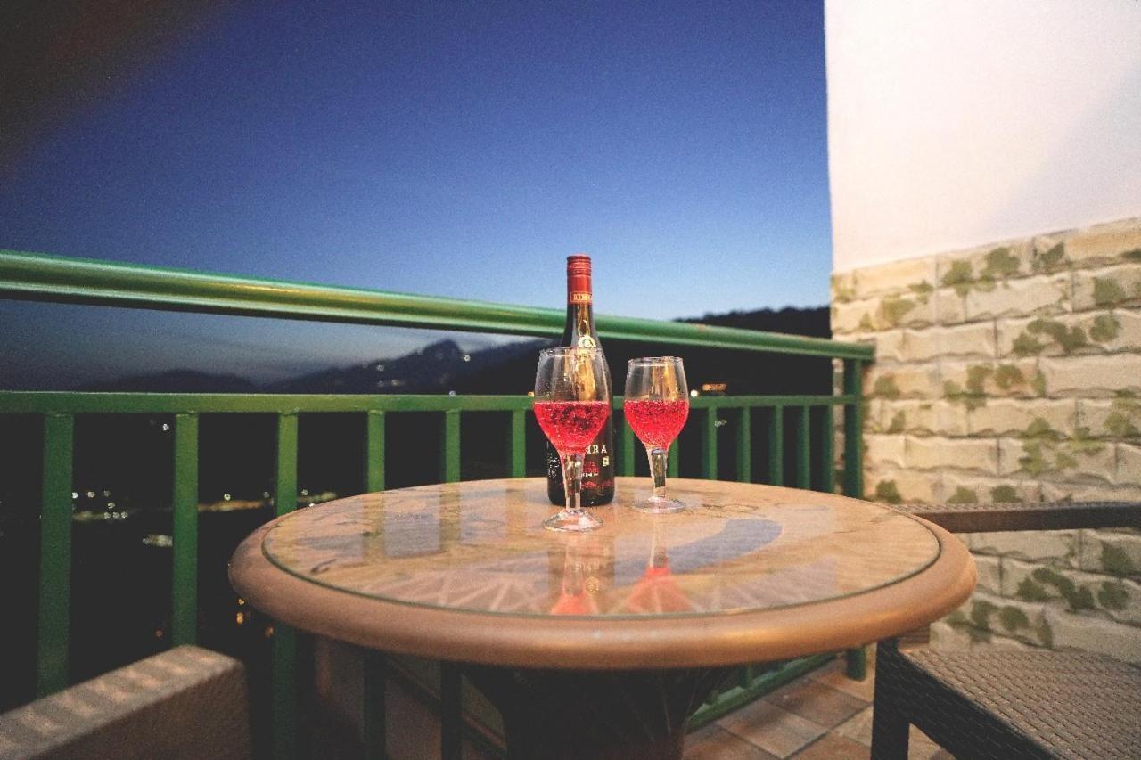 Hotel Kasauli View Cafe Restaurant Open Terrace Mountain View Luaran gambar
