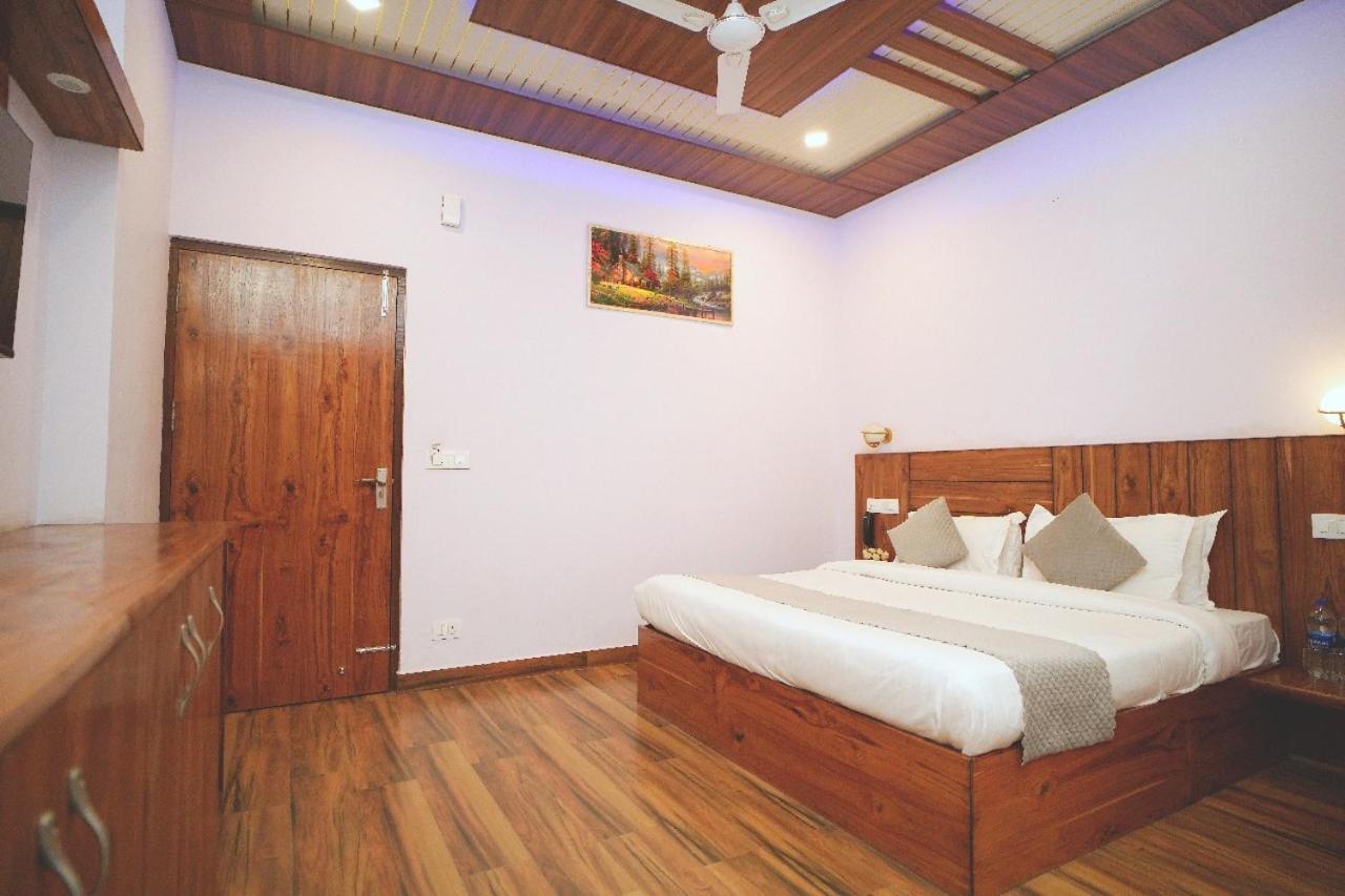Hotel Kasauli View Cafe Restaurant Open Terrace Mountain View Luaran gambar