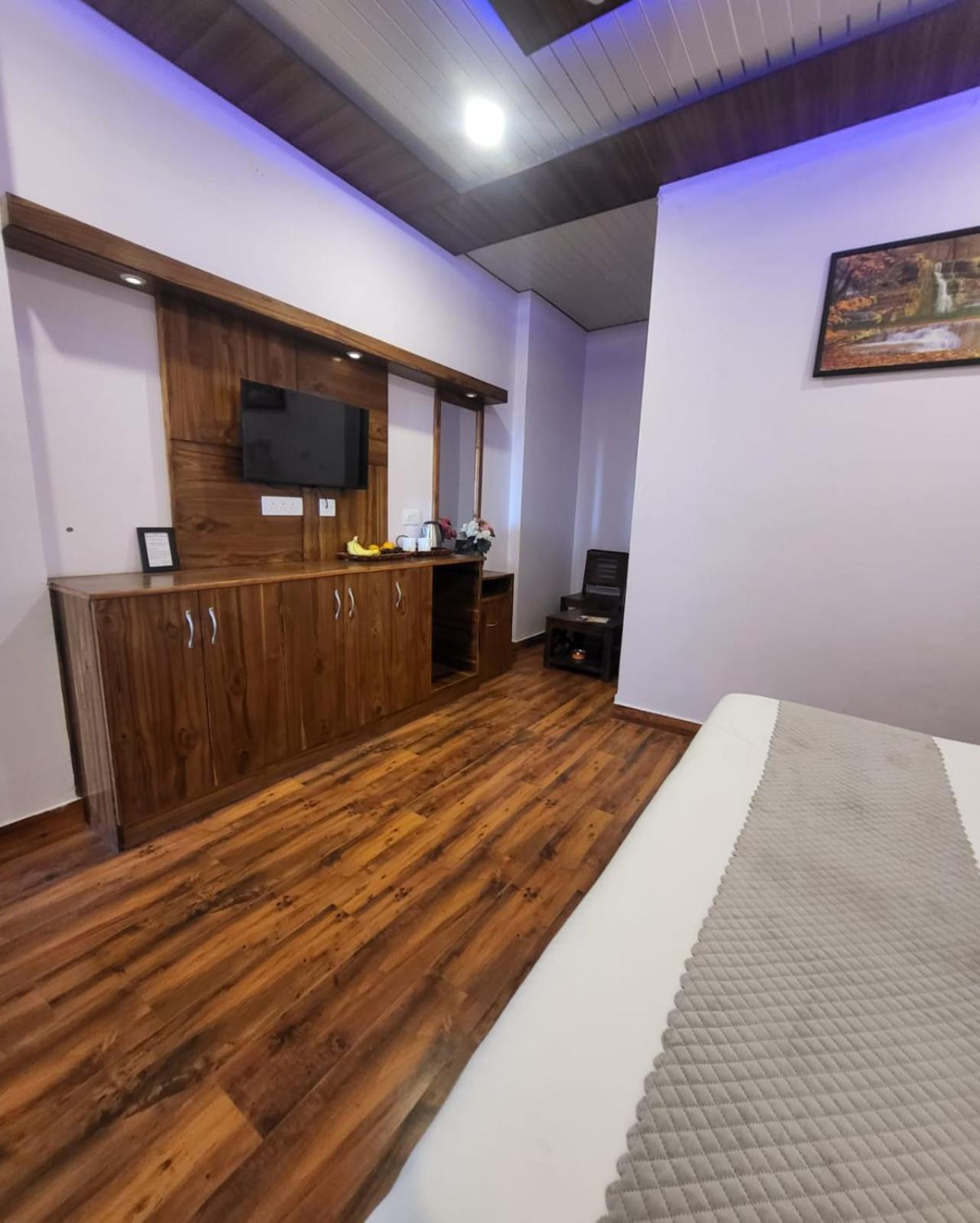 Hotel Kasauli View Cafe Restaurant Open Terrace Mountain View Luaran gambar